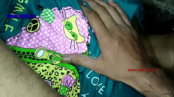 Play MP4 - नौकरानी के साथ जबरदस्ती चुदाई कसके मारी।