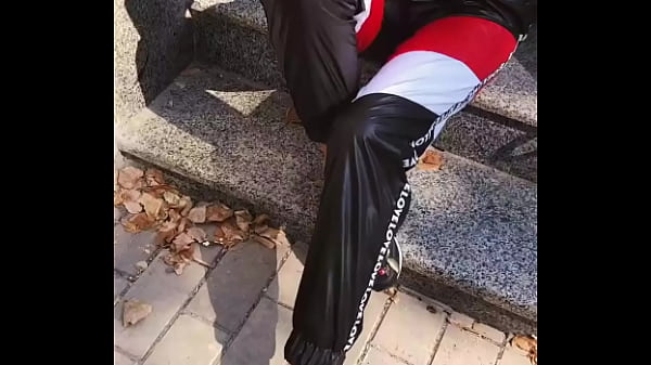 Nonton Ropa Sire thumbnail