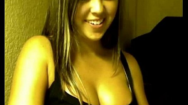 Barely legal Teen uses pink dildo 