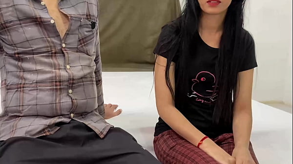 सौतेली बहन के pg रूम में गया और उसे चोदा