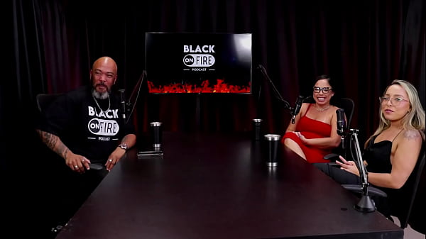 Nunca fez sexo anal por medo, precisa sentir muito tes&atilde;o pra liberar, foi conhecer Portugal, e se assusta com v&iacute;deos hard - Aninha e Renatinha (WATCH ON: SHEER/RED) 