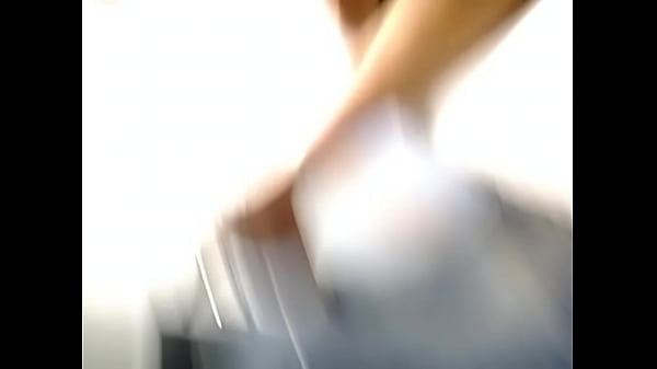 esposinha dando o cuzinho 