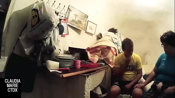 Mamada semen y sexo en la basura