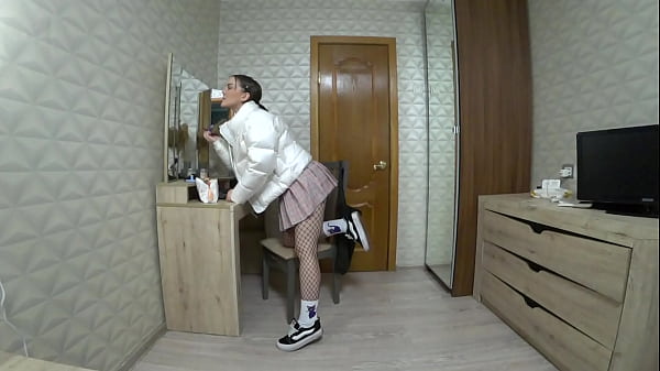 Nonton Unbelievable... His Slutty Girlfriend Wants To Leave Home To Fuck And Suck Some Cock. He Cannot Allow For That! thumbnail