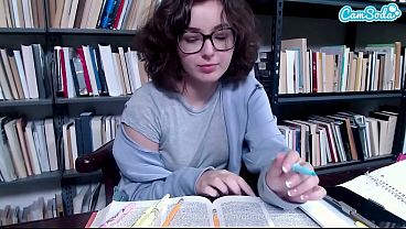 Play MP4 - Nerdy Teen masturbates on cam during study hall