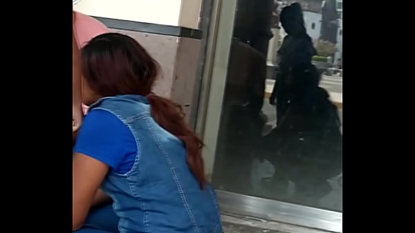 dos ricos culos en el centro fresero