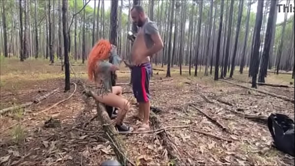 Socando no pelo a_safada_na floresta