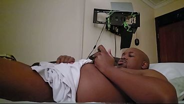 SCREAM LOUD ORGASM ON CAMERA