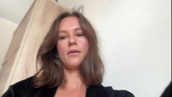 Play MP4 - Cute MILF Cassiemua Playing With Her Pussy