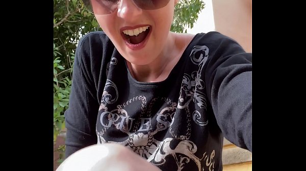 Play MP4 - Masturbated publicly in front of my house until orgasm