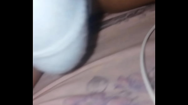 dormiu e eu filmei a bucetinha dela 