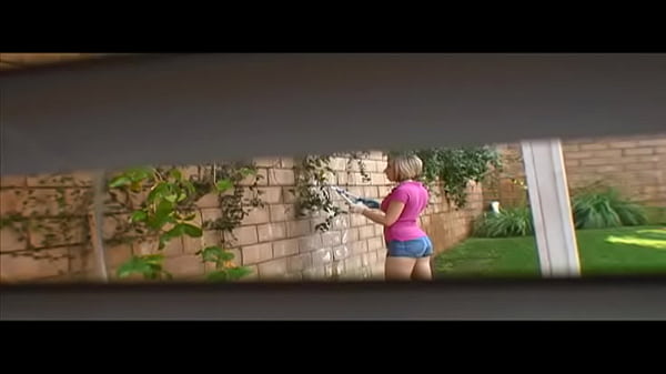 Nonton Jules Sterling Is A Hungry Garden Ho thumbnail