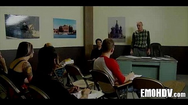 Nonton Hot Emo Pussy 060 thumbnail