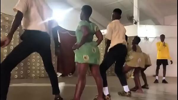 Okauapeman girl lydia shakes ass 