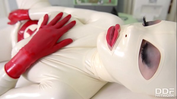 Busty Latex_Lucy spanks her ass & fills her creamy pussywith clinic sex toy