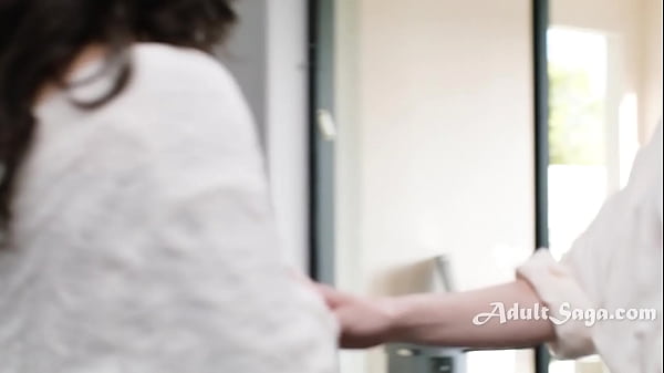 Play MP4 - My Date Was Rude To The Waitress So I Took The Waitress Home