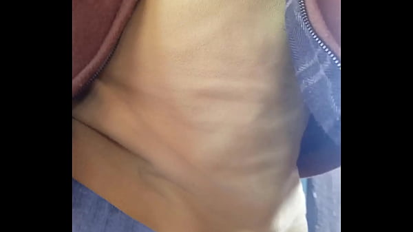 Depois de ficar muito excitado, aquela punheta pra esvaziar o saco 