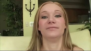 Nonton Katie Ray Is A Tiny Little Thing But She's Determined To Take This Big Bone As Deep As A... thumbnail