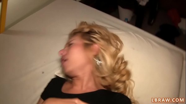 Asian tranny Candy bareback anal 