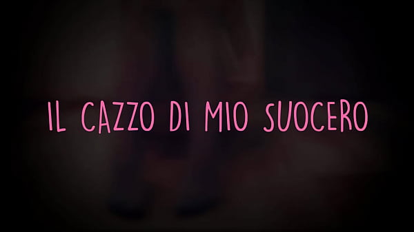 Succhio il suo Cazzo mentre &egrave; a Letto - ASMR ITA 