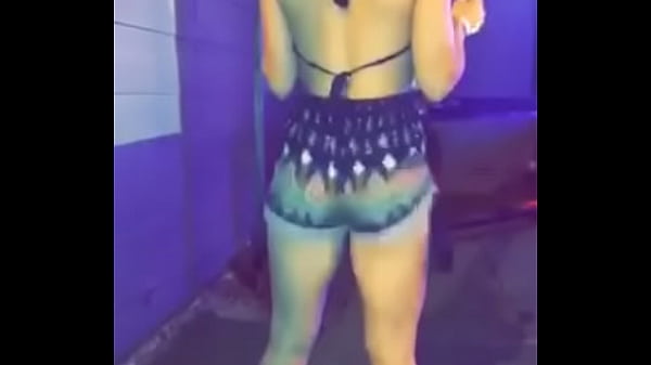 Shaking her ass for