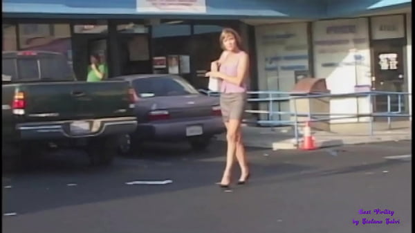 Incontra La_bella milf al parcheggioe gli propone un bel 69a casa_sua