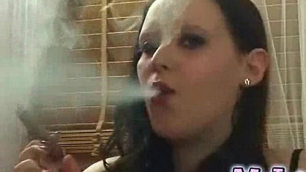 Nonton Nice Titty Gal Smoking Ready For Penetration thumbnail