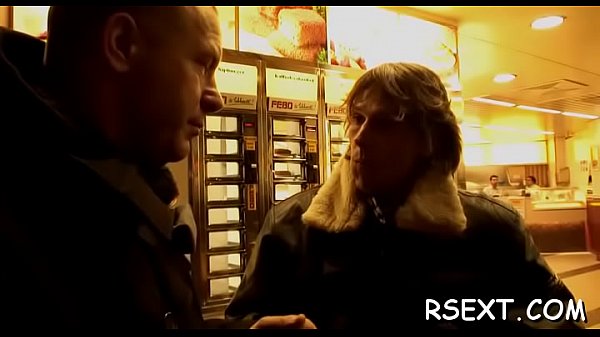 Hottie takes it up the a-hole 