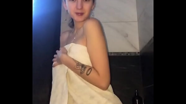 Playing with my pussy_in bath