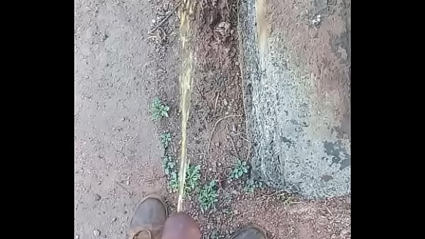 My Cut bbc splitting_a piss like black mambasvenom in slow motion