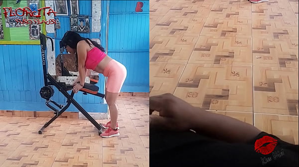 Me Dio Calambre En Las Piernas , Y Mi T&iacute;o Ma&ntilde;oso Me Mete Mano Y Todo Lo Dem&aacute;s thumbnail