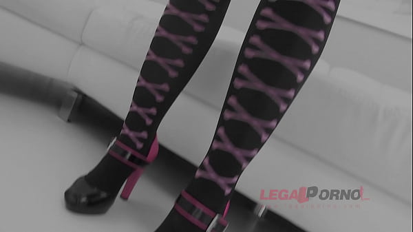 Nonton Susan Ayn 3 On 1 Piss Porno With Da Sz455 thumbnail