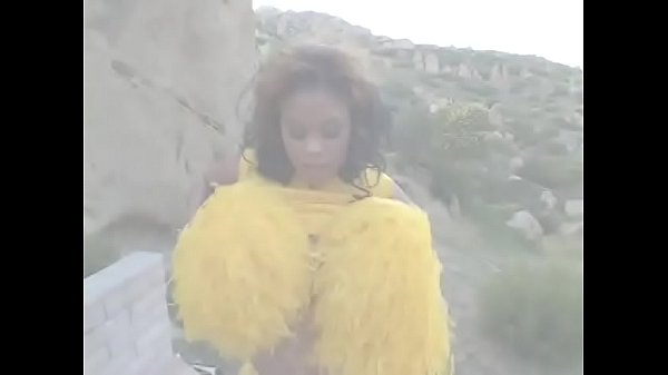 Play MP4 - Black cheerleader Olivia Winters gets her pussy slammed