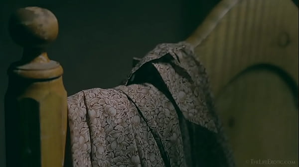 Play MP4 - HONEY &vert; EROTIC ART &vert; PAUL BLACK