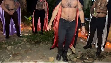 BRUXOS DA ORGIA NO HALOWEN TREPAM NO RITUAL DO SEXO