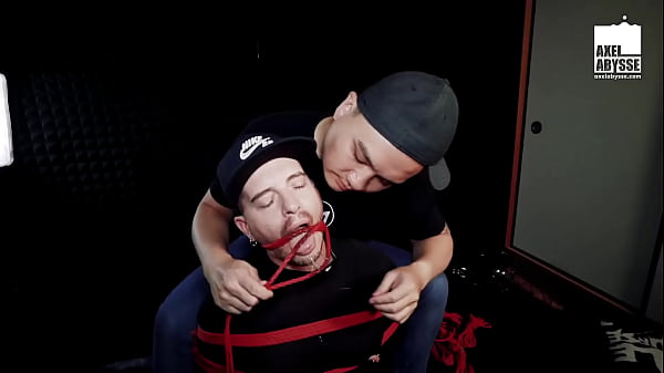 Kinky Bottom Dominated By Horny Guy 