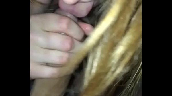 6 Зайка работает ручкой