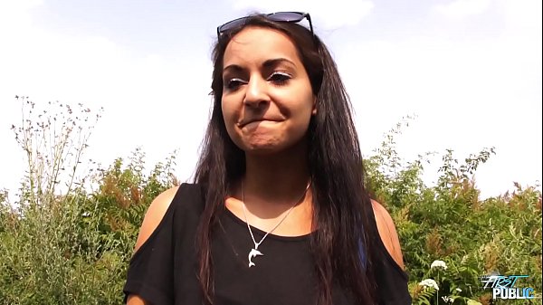 Play MP4 - 18yo law student convinced by two strangers with camera to fuck outdoors