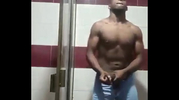 Play MP4 - Jovencito de 18 a&ntilde;os dotado