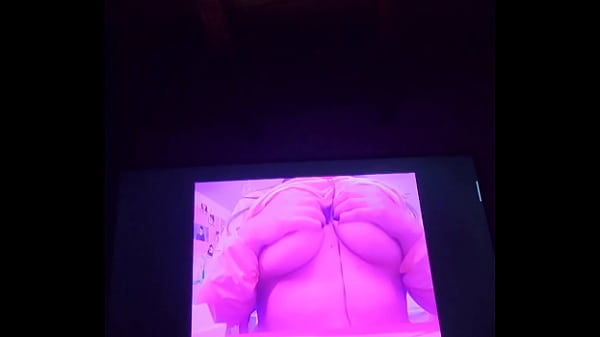 Play MP4 - Mi Esposo se pajea mir&aacute;ndo mis videos