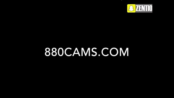 Nonton Sexy Amateur Girl Playing With Her Pussy thumbnail