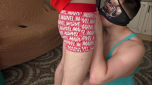 Play MP4 - guy sucks teen cock