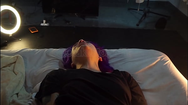 Play MP4 - Hardcore tattooed girlfriend makes her wet pussy cum