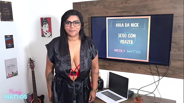 Play MP4 - Aluno goza na boca da professorinha gostosa - Leo Ogro