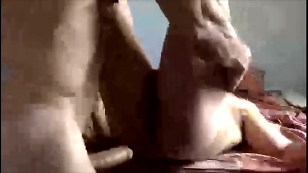 N&atilde;o aguenta bebe leite Manolo. Os caras esculacharam o Massagista Santiago nessa DP e ainda e fizeram o cuz&atilde;o peludo de deposito... 