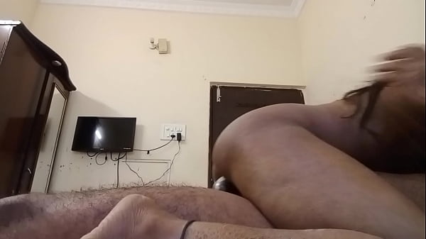 Play MP4 - India girlfriend sex boyfriend outdoor pool party fucking milf horny Asian girlfriend&period;