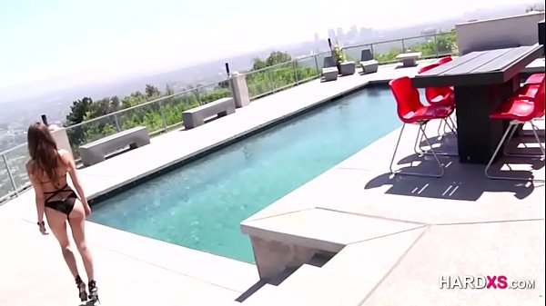 Rita and samanta share a dick 