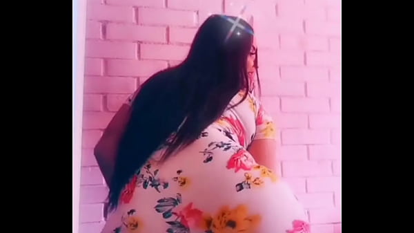 gostosa com calcinha marcando