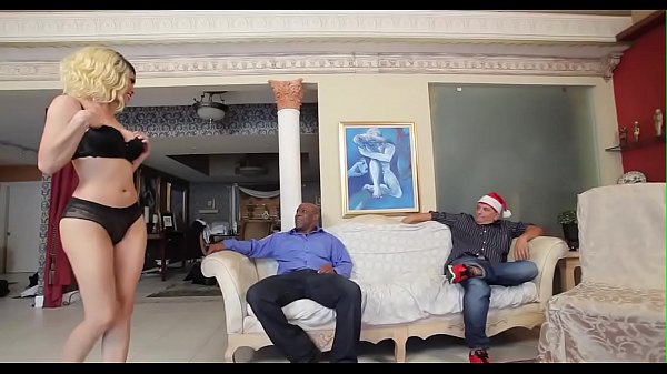 Boy smacks tranny's ass and face hole 