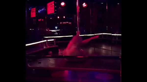 Dominaun grandance sobre susTaconesGigantes High Heels